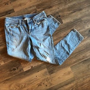 LOFT Outlet Modern Skinny Sz 6 destroyed